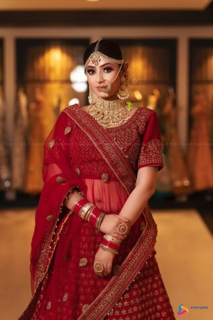 best-bridal-makeup-artist-in-varanasi-big-3