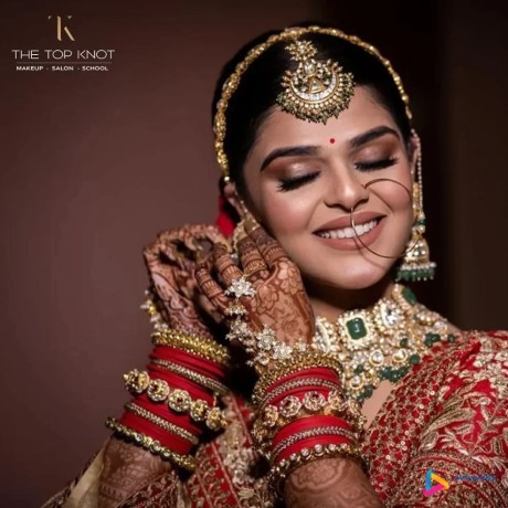 best-makeup-artist-in-kanpur-big-2