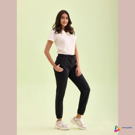 how-to-style-black-joggers-for-women-big-0